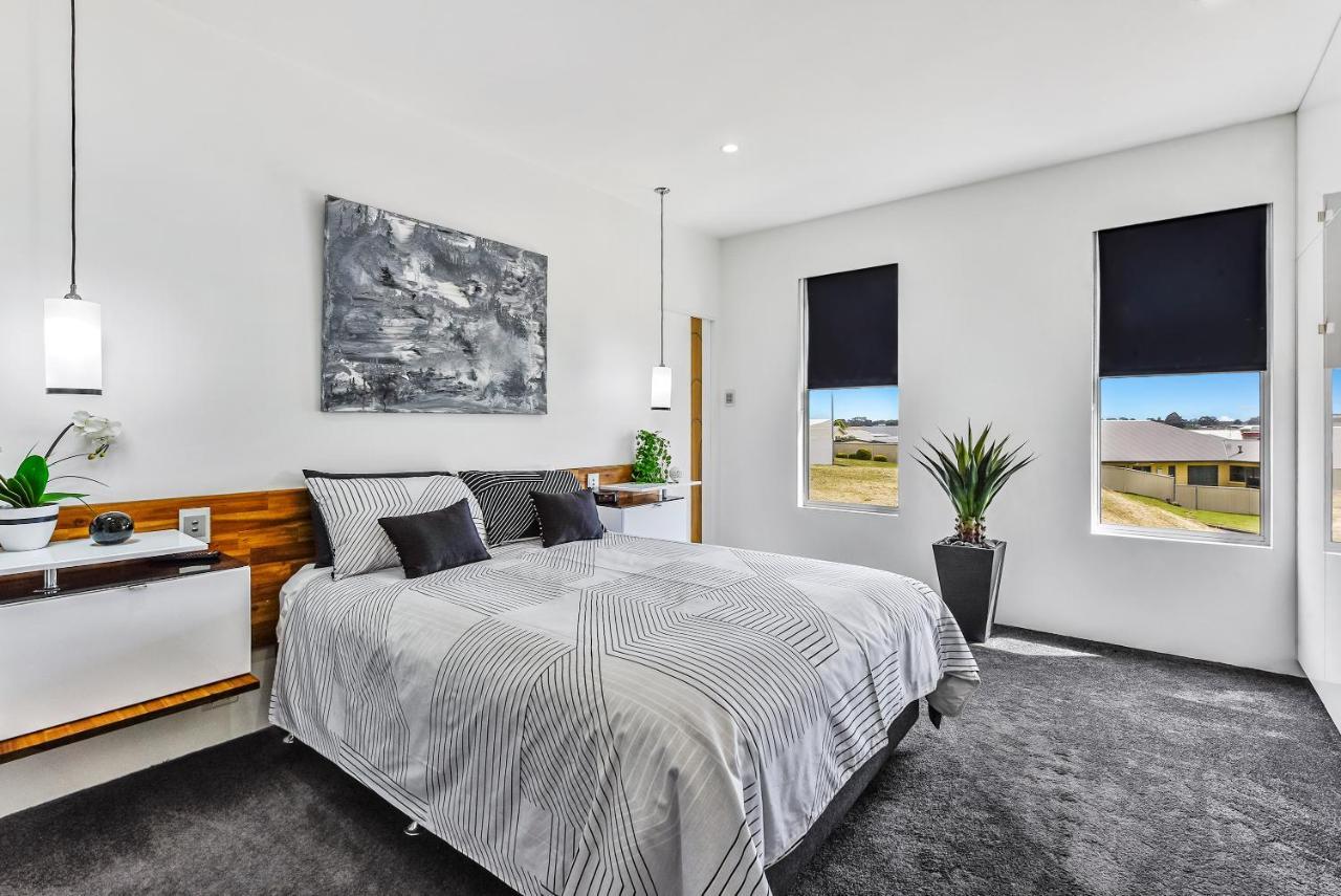 Ferienwohnung Conroe Executive Townhouse - Modern & Stylish Mount Gambier Exterior foto